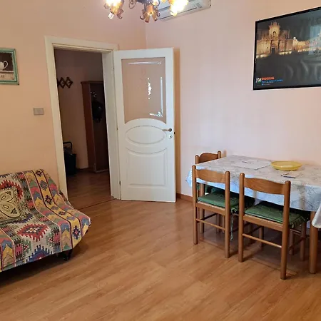 Mamma Gina Apartment